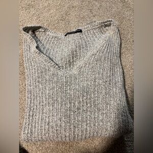 Brandy Melville sweater